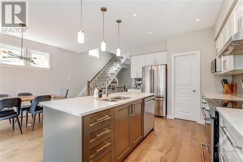 377 Memorial Grove, Ottawa, ON - Indoor Photo Showing Kitchen With Double Sink With Upgraded Kitchen