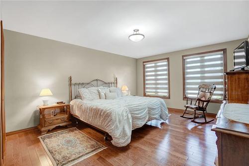 70 Monte Drive, Hamilton, ON - Indoor Photo Showing Bedroom