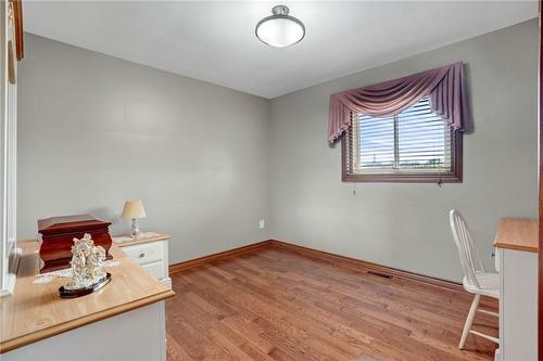 70 Monte Drive, Hamilton, ON - Indoor Photo Showing Other Room