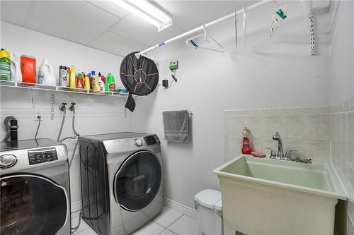 70 Monte Drive, Hamilton, ON - Indoor Photo Showing Laundry Room