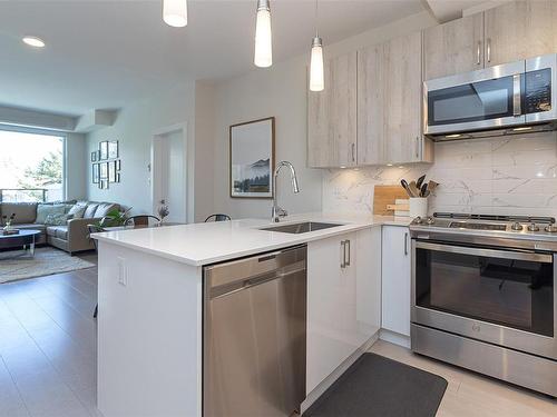 406-1450 Glentana Rd, View Royal, BC - Indoor Photo Showing Kitchen With Upgraded Kitchen