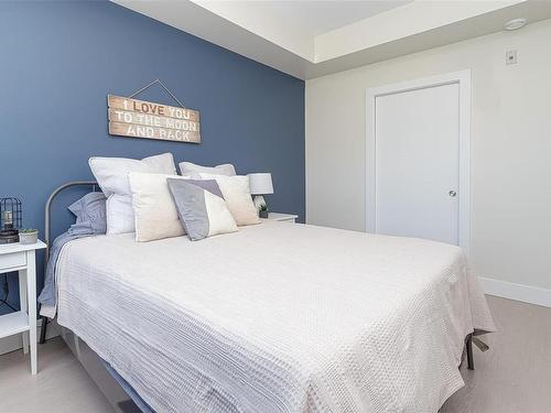 406-1450 Glentana Rd, View Royal, BC - Indoor Photo Showing Bedroom