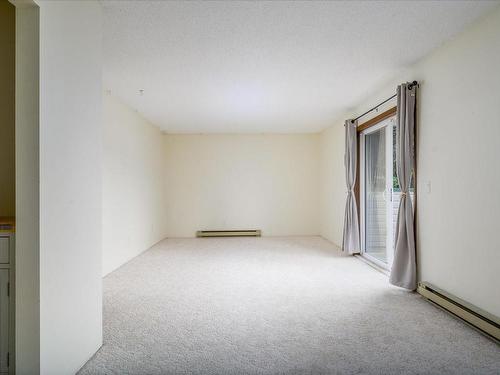 303-3108 Barons Rd, Nanaimo, BC - Indoor Photo Showing Other Room