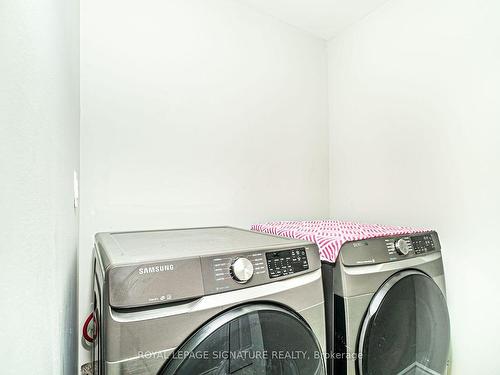 15 Crokett Dr, Brampton, ON - Indoor Photo Showing Laundry Room