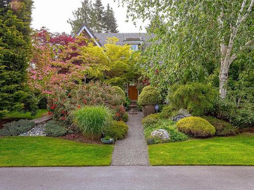 580 Belyea Pl, Qualicum Beach, BC 