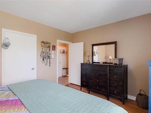 1309 Vining St, Victoria, BC - Indoor Photo Showing Bedroom