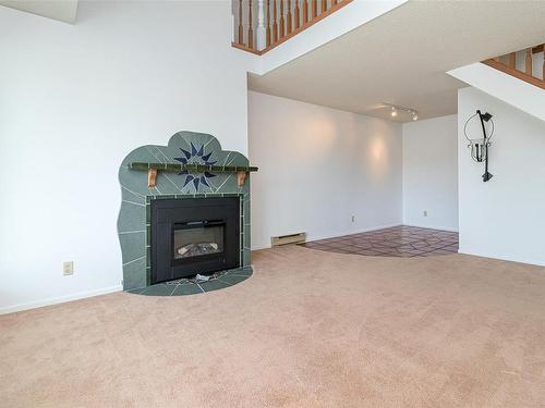 408-1619 Morrison St, Victoria, BC - Indoor With Fireplace