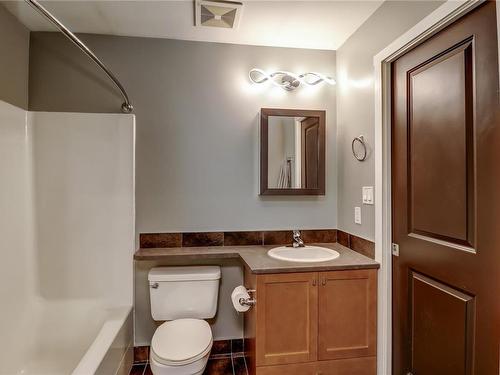 313-555 Franklyn St, Nanaimo, BC - Indoor Photo Showing Bathroom