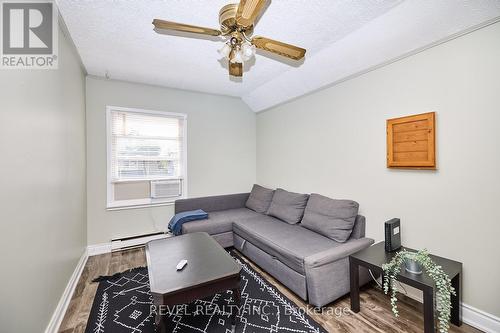 5267 Mcrae Street, Niagara Falls, ON - Indoor