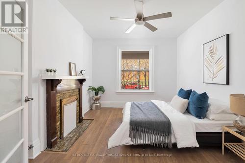 355 Lansdowne Avenue, Toronto, ON - Indoor Photo Showing Bedroom