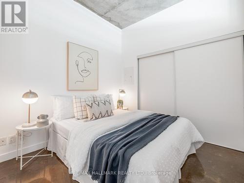 601 - 201 Carlaw Avenue, Toronto, ON - Indoor Photo Showing Bedroom