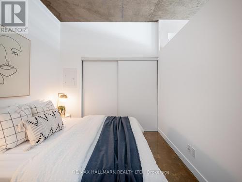 601 - 201 Carlaw Avenue, Toronto, ON - Indoor Photo Showing Bedroom