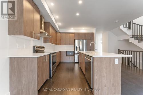 92 Big Dipper Street, Ottawa (Gloucester), ON - Indoor Photo Showing Kitchen With Upgraded Kitchen