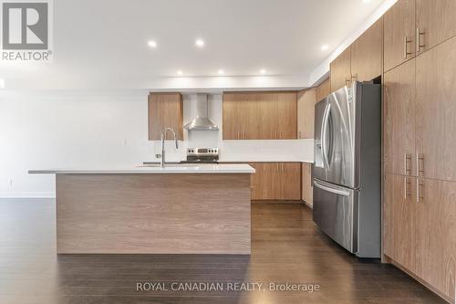 92 Big Dipper Street, Ottawa (Gloucester), ON - Indoor Photo Showing Kitchen