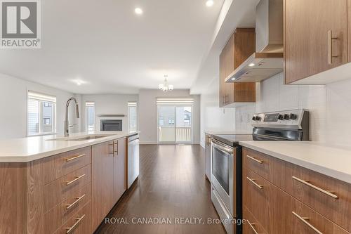 92 Big Dipper Street, Ottawa (Gloucester), ON - Indoor Photo Showing Kitchen