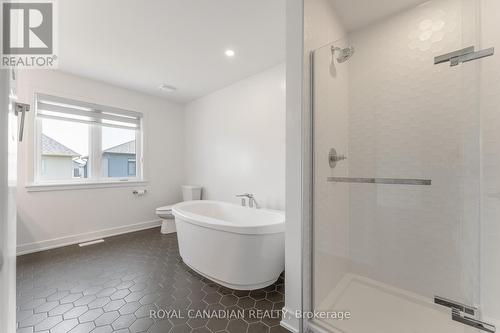 92 Big Dipper Street, Ottawa, ON - Indoor Photo Showing Bathroom