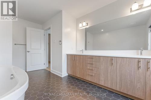 92 Big Dipper Street, Ottawa (Gloucester), ON - Indoor Photo Showing Bathroom