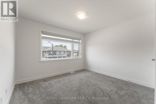 92 Big Dipper Street, Ottawa, ON - Indoor Photo Showing Other Room