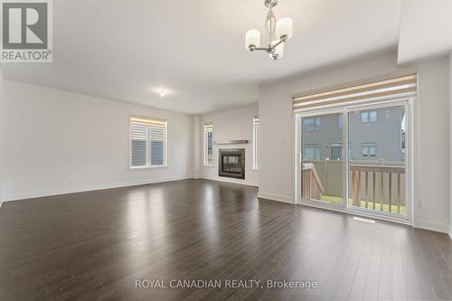 92 Big Dipper Street, Ottawa (Gloucester), ON - Indoor Photo Showing Living Room With Fireplace