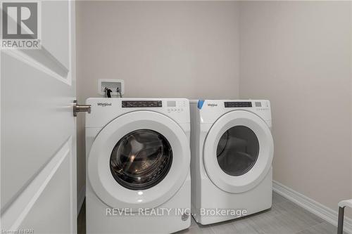 124 Blackbird Way, Hamilton, ON - Indoor Photo Showing Laundry Room