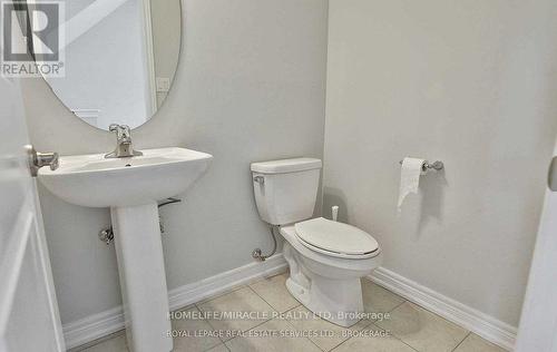 3 Canoe Lane, Hamilton, ON - Indoor Photo Showing Bathroom