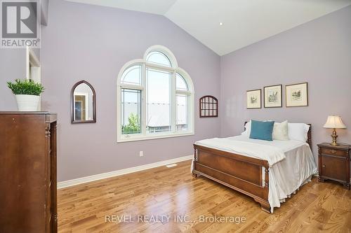 724 Quaker Road, Pelham, ON - Indoor Photo Showing Bedroom