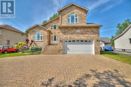 724 Quaker Road, Pelham, ON - Outdoor With Facade