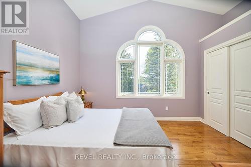 724 Quaker Road, Pelham, ON - Indoor Photo Showing Bedroom