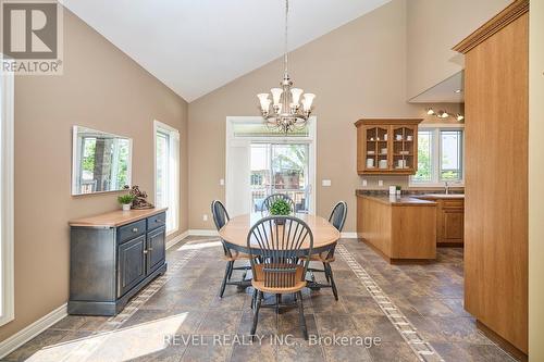 724 Quaker Road, Pelham, ON - Indoor Photo Showing Dining Room