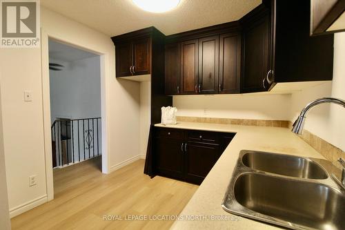 21 Courtice Crescent, Collingwood, ON - Indoor Photo Showing Kitchen With Double Sink