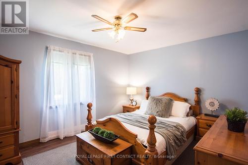 1417 Gill Road, Springwater (Midhurst), ON - Indoor Photo Showing Bedroom