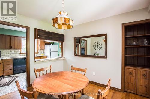 1417 Gill Road, Springwater (Midhurst), ON - Indoor Photo Showing Dining Room