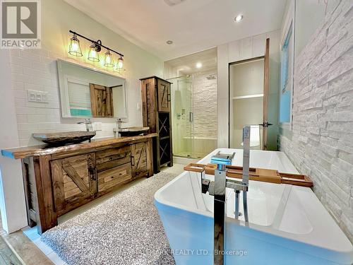 288 River Road E, Wasaga Beach, ON - Indoor Photo Showing Bathroom