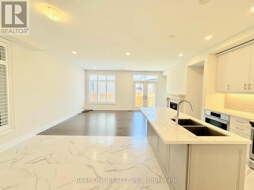 2459 Saw Whet Boulevard, Oakville (Glen Abbey), ON - Indoor Photo Showing Kitchen With Double Sink