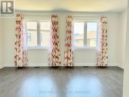 2459 Saw Whet Boulevard, Oakville (Glen Abbey), ON - Indoor Photo Showing Other Room