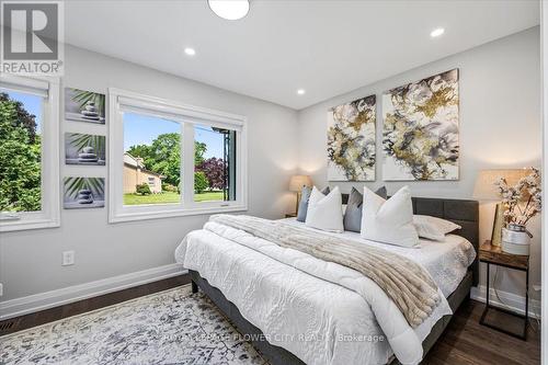 202 Tecumseh Crescent, Oakville, ON - Indoor Photo Showing Bedroom