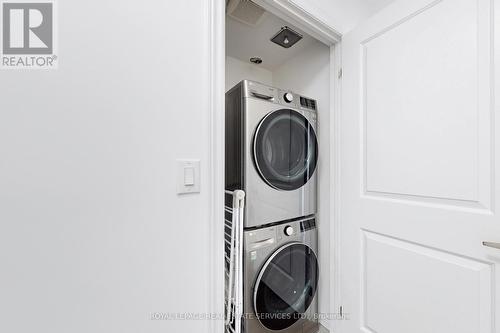 221 - 370 Hopewell Avenue, Toronto, ON - Indoor Photo Showing Laundry Room