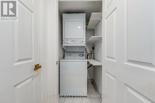 506 - 7 Michael Power Place, Toronto, ON - Indoor Photo Showing Laundry Room