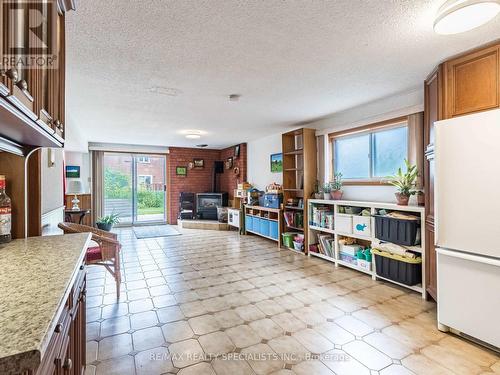 12 Fonthill Place, Toronto, ON - Indoor With Fireplace