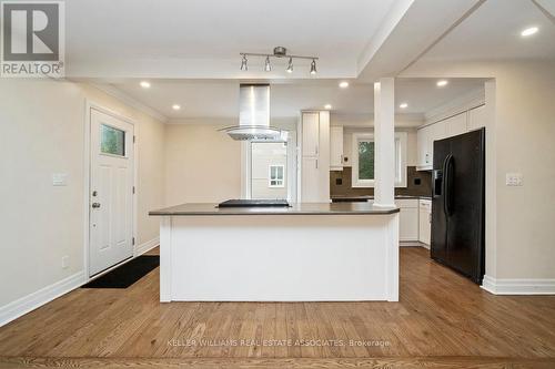 10 Joseph Street, Mississauga, ON - Indoor Photo Showing Kitchen