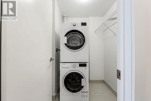 224 - 1787 St Clair Avenue W, Toronto, ON - Indoor Photo Showing Laundry Room