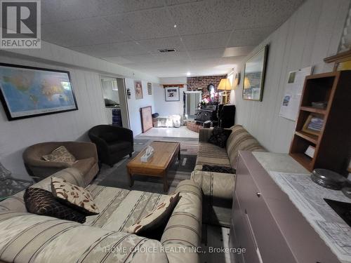 46 Sancrest Drive, Toronto, ON - Indoor Photo Showing Living Room