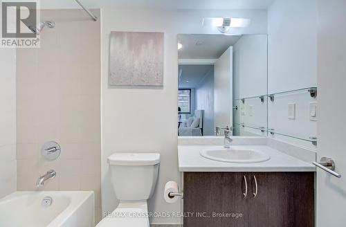 214 - 1346 Danforth Road, Toronto, ON - Indoor Photo Showing Bathroom