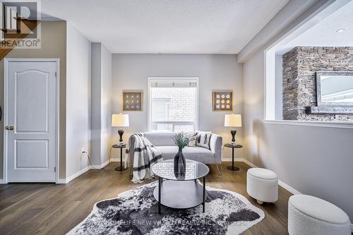 1716 Arborwood Drive, Oshawa, ON - Indoor Photo Showing Living Room