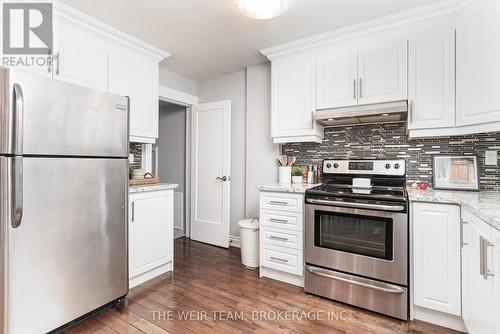 301 Lumsden Avenue, Toronto, ON - Indoor Photo Showing Kitchen