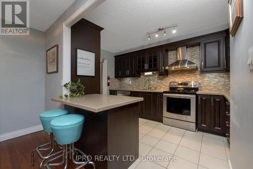 219 - 50 Mississauga Valley Boulevard, Mississauga, ON - Indoor Photo Showing Kitchen