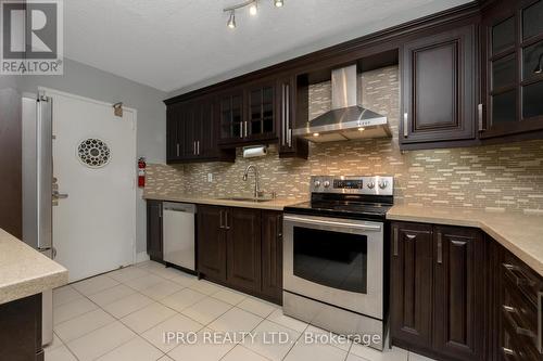 219 - 50 Mississauga Valley Boulevard, Mississauga, ON - Indoor Photo Showing Kitchen