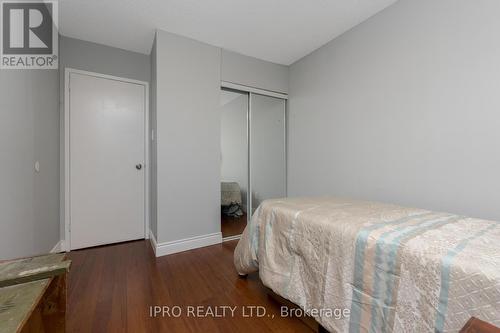 219 - 50 Mississauga Valley Boulevard, Mississauga, ON - Indoor Photo Showing Bedroom