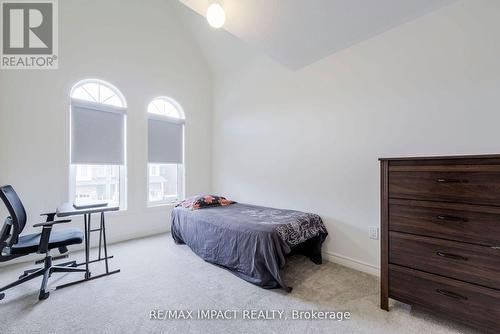 1211 Jim Brewster Circle, Oshawa, ON - Indoor Photo Showing Bedroom