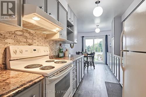 1180 Cedarcroft Crescent, Pickering, ON - Indoor Photo Showing Kitchen
